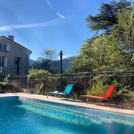 La Tour Mystique Bed & Breakfast