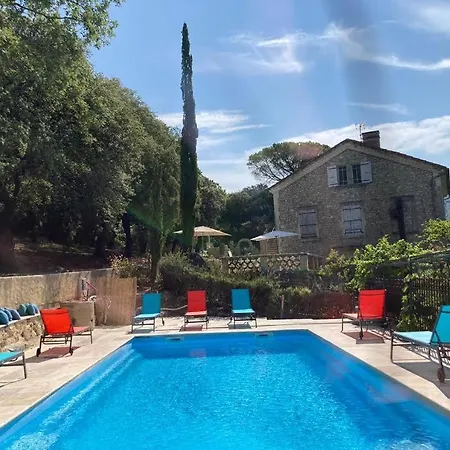 La Tour Mystique Bed & Breakfast