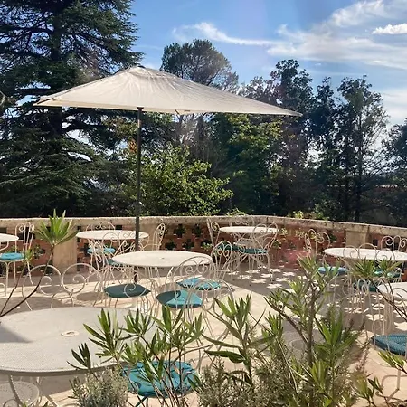 La Tour Mystique Bed & Breakfast *
